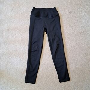 Aerie Offline Leggings Black Size Medium 7/8 Length Ribbed Nylon Hi-Rise Active